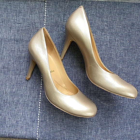 Gigi size 9 gold pumps new without tags - Picture 6 of 10